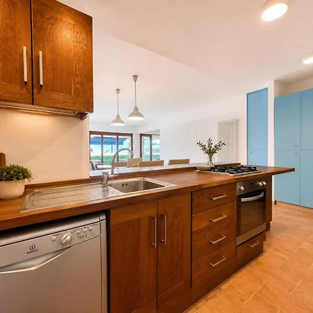 Helmirage Luxury Cinque Terre Apartment Levanto